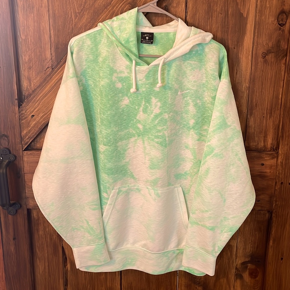 Woman’s Nike Dri Fit Hoodie Teal Medium